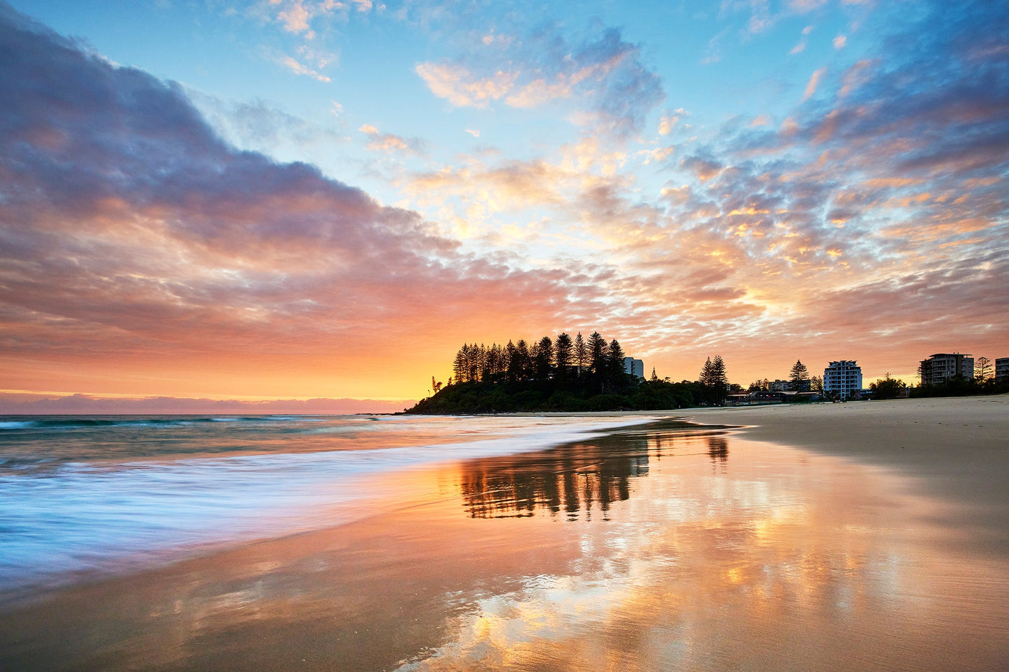 Coolangatta gold - Ocean sunrise at Coolangatta, Gold Coast